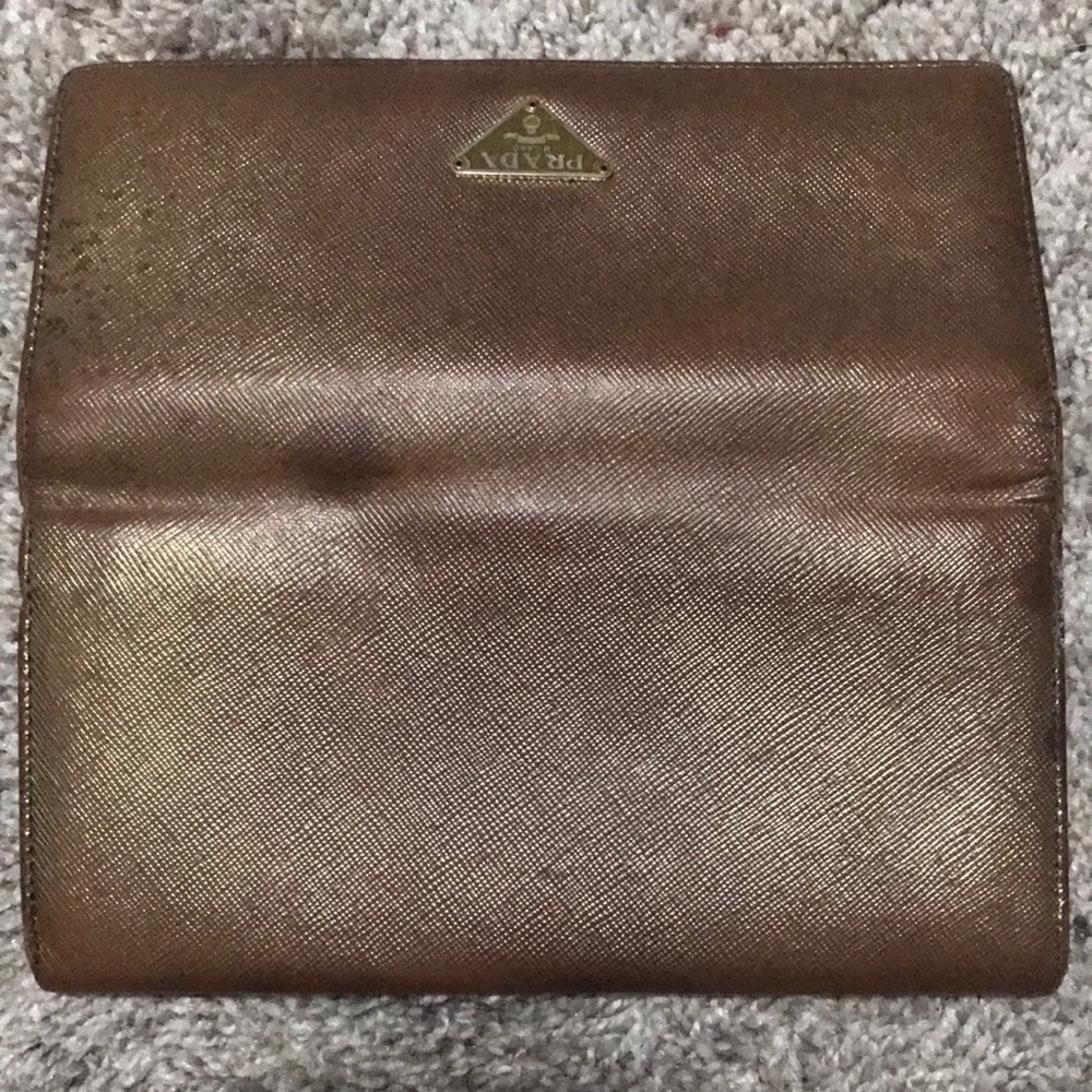 Prada - Picture 5 of 8